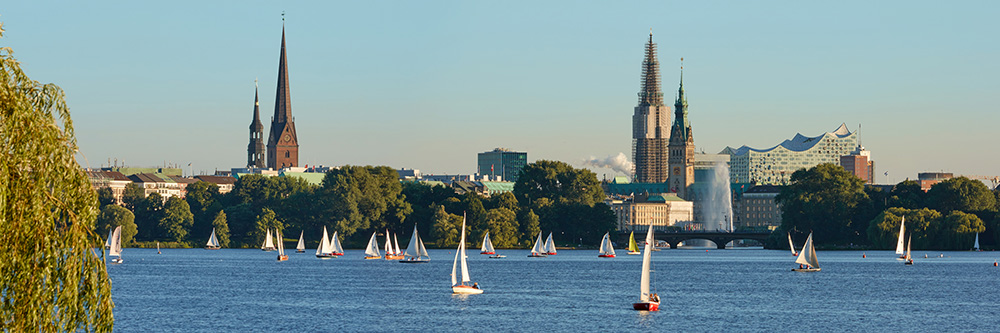 Alster Segelpanorama - Hamburger Alster Wandbild auf Leinwand, Acrylglas oder als Poster