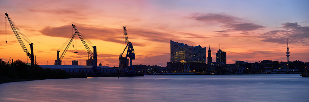 Hamburg Sunset Panorama - Bild auf Leinwand, Acrylglas, Alu-Dibond
