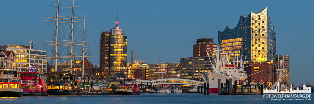 Panoramablick auf die Elbphilharmonie - Hamburg Leinwandbild im Panoramaformat, Acrylglas, Akustikbild oder als Poster