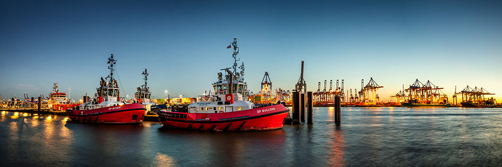 Schlepper im Abendlicht - Hamburger Hafen Leinwandbild, Acrylglas oder als Poster