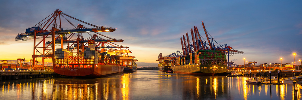 Waltershofer Hafen Panorama im Abendrot - Hamburger Hafen Panorama Bild auf Leinwand, Acrylglas, Akustikbild oder als Poster