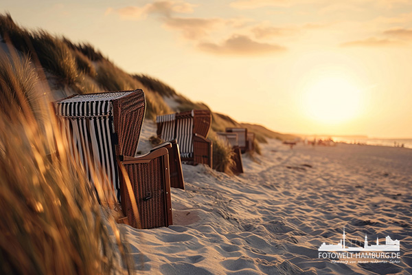 Abend am Strand - maritimes Wandbild im Stil eines Gemäldes als Kunstdruck auf Leinwand, Acrylglas oder als Poster