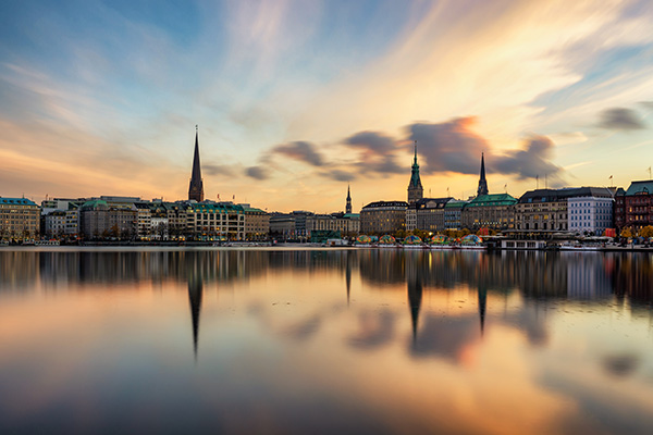 Abendlicht an der Binnenalster - Hamburg Wandbild auf Leinwand, Acrylglas oder als Poster