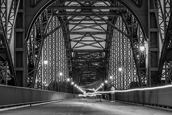 Alte Harburger Elbbrücke II - Hamburg Schwarzweissbild auf Leinwand, Acrylglas oder als Poster