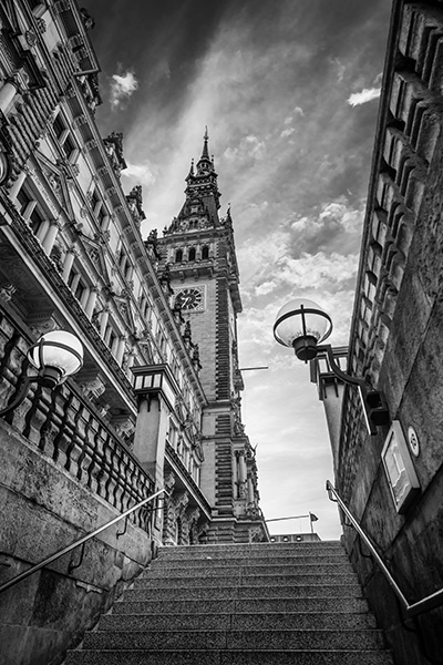 Blick auf das Hamburger Rathaus - Bild auf Leinwand, Acrylglas oder als Poster