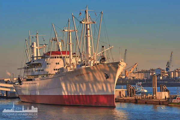 Hamburg Bild auf Leinwand - Cap San Diego im Abendlicht
