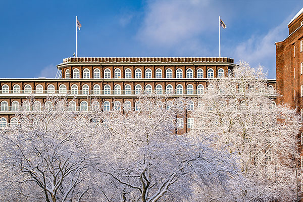 Chilehaus im Winter - Hamburg Kontorhausviertel Bild auf Leinwand, Acrylglas oder als Poster
