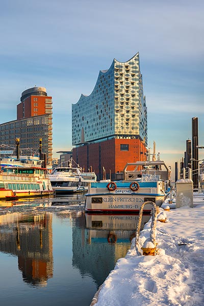 Elbphilharmonie im Winter - Hamburg Bild als hochwertiger Druck auf Leinwand, Acrylglas oder als Poster