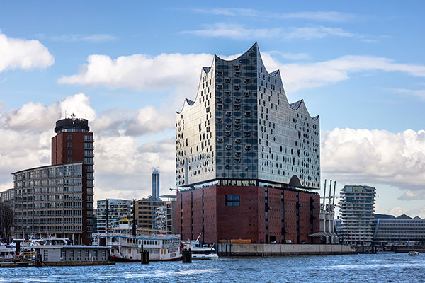 Elbphilharmonie und HafenCity Bild auf Leinwand, Acrylglas oder als Poster