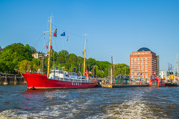 Feuerschiff Elbe 3 in Övelgönne - Modernes Hamburg Wandbild auf Leinwand, Acrylglas, Akustikbild oder als Poster