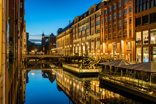 Weihnachten am Bleichenfleet II - Hamburg Bild auf Leinwand, Acrylglas oder als Poster