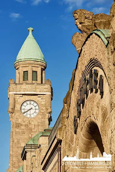 Bild auf Leinwand - Landungsbrücken Pegelturm