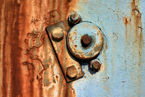 Rostige Schrauben - Hamburg Bild auf Leinwand oder Acrylglas