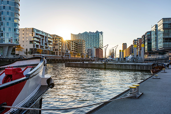 Hamburg Hafencity Am Sandtorhafen - modernes Wandbild auf Leinwand