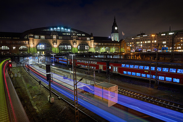 Hamburg bei Nacht Bild auf Leinwand - Hamburg Hauptbahnhof