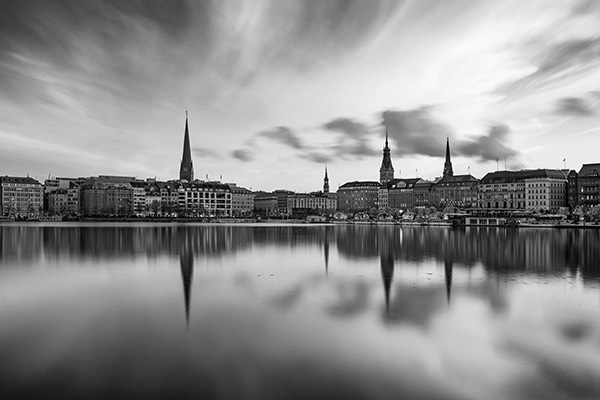 Binnenalster in schwarzweiß - Wandbild auf Leinwand, Acrylglas oder als Poster