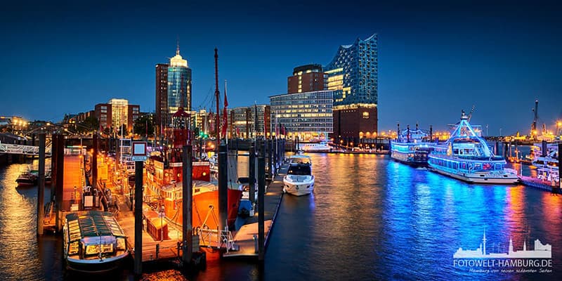 Elbphilharmonie bei Nacht  - Bild auf Leinwand, Acrylglasbild, Poster, Fotodrucke in Galeriequalität 