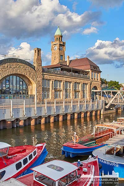 Sommer an den Landungsbrücken - Bild auf Leinwand, Acrylglas, Poster