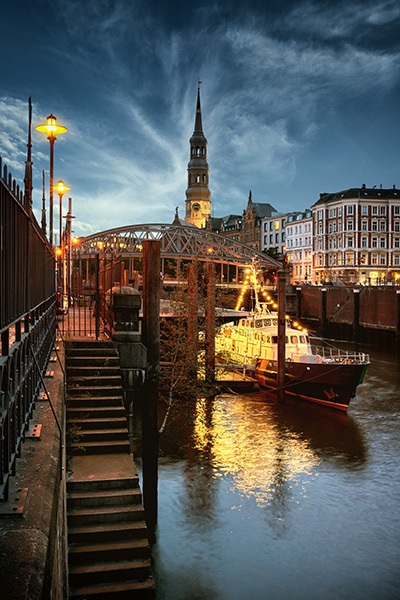 Hamburg Speicherstadt Abend am Zollkanal - Bild auf Leinwand
