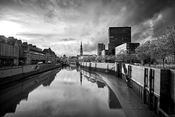 Hamburg Zollkanal an der Speicherstadt - Bild auf Leinwand oder Acrylglas