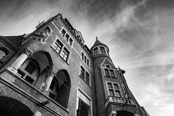Speicherstadt in schwarzweiß - Hamburg Bild auf Leinwand, Acrylglas oder als Poster