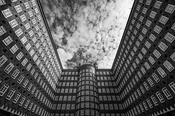 Hamburg Sprinkenhof im Kontorhausviertel - Bild auf Leinwand oder Acrylglas