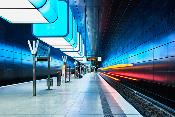 U-Bahn Hafencity Universität in Hamburg - Bild auf Leinwand, Acrylglasbild, Poster, Fotodrucke in Galeriequalität 