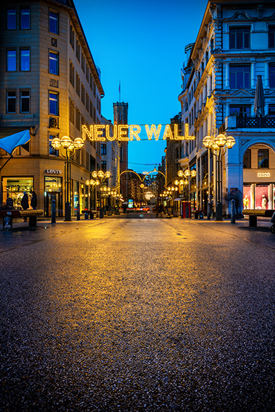 Neuer Wall zu Weihnachten - Hamburger Hafen Bild auf Leinwand, Acrylglas oder als Poster