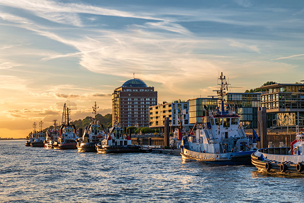 Sonnenuntergang an der Schlepperbrücke - Hamburger Hafen Bild auf Leinwand, Acrylglas oder als Poster