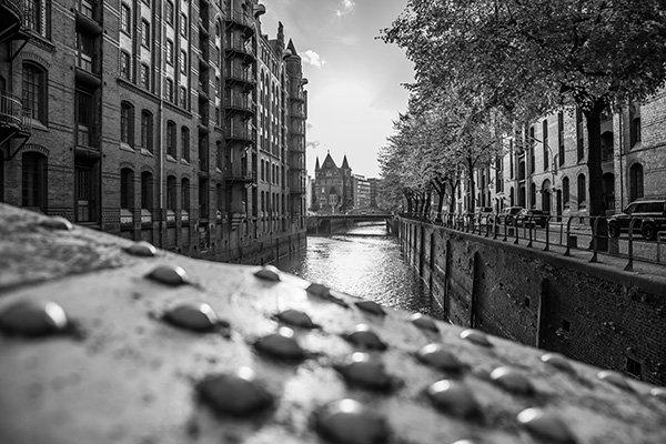 Am Holländischbrookfleet - Hamburg Speicherstadt Wandbild auf Leinwand, Acrylglas, Akustikbild oder als Poster
