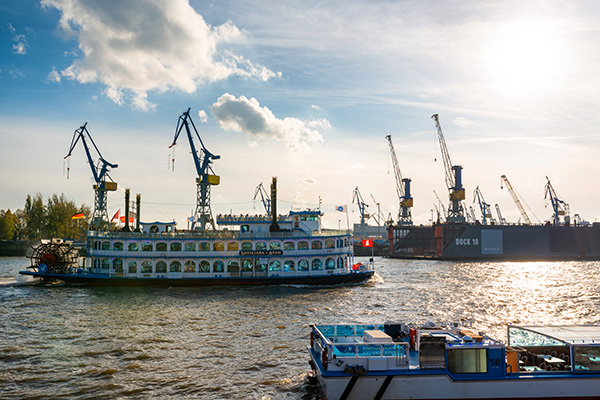 Louisiana Star auf der Elbe - Hamburger Hafen Wandbild auf Leinwand, Acrylglas, Akustikbild oder als Poster