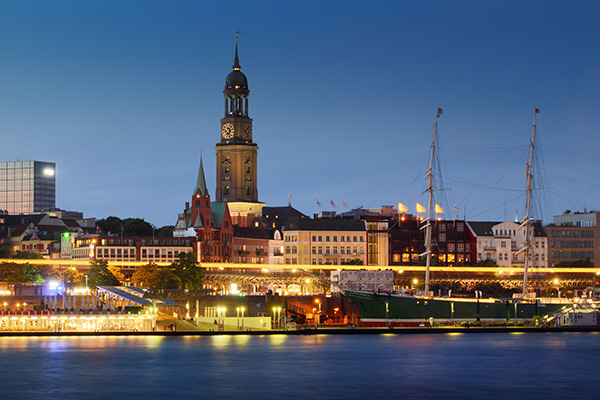 Hamburger Hafen Panorama - Michel und Rickmer Rickmers