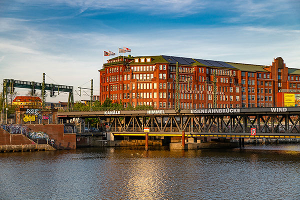 Oberhafenbrücke und Fruchthof - Hamburg Bild auf Leinwand, Acrylglas oder als Poster