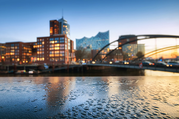 Regentropfen - Speicherstadt und Hafencity Leinwandbild, Acrylglas, Akustikbild oder als Poster
