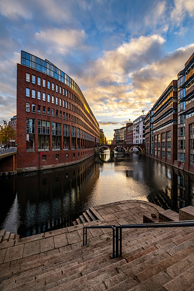 Sonnenuntergang am Bleichenfleet - Hamburg Landungsbrücken Bild auf Leinwand, Acrylglas, Akustikbild oder als Poster