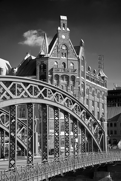 Hamburg Speicherstadt Brooksbrücke in schwarzweiß - Bild auf Leinwand 