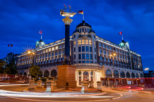 Am Störtebeker-Haus - Abstraktes Hamburg Wandbild auf Leinwand, Acrylglas oder als Poster